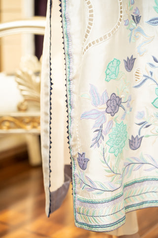 Pastel Bloom – Ivory Embroidered Lawn Kurta